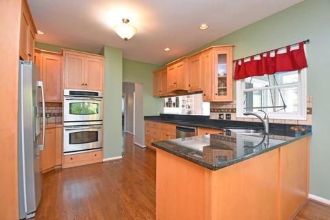 9430 Oakhurst Ct, Blue Ash, OH 45241 photo 12