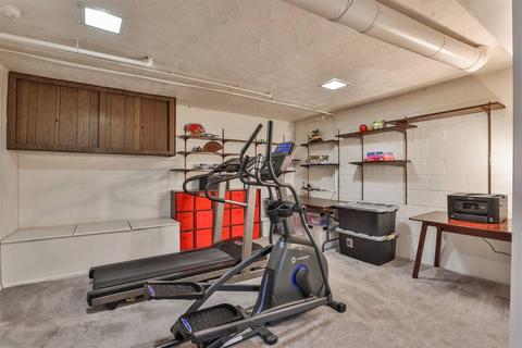 6044 Winnetka Dr, Cincinnati, OH 45236 photo 19