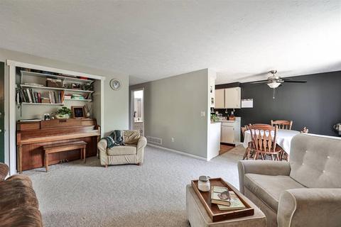 491 Halifax Cir, Cincinnati, OH 45244 photo 6