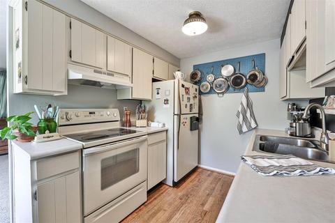 491 Halifax Cir, Cincinnati, OH 45244 photo 10