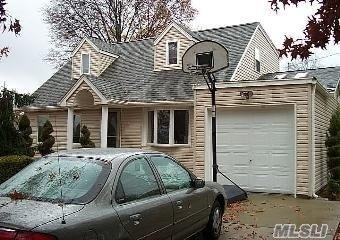 491 Halifax Cir, Cincinnati, OH 45244 photo 1