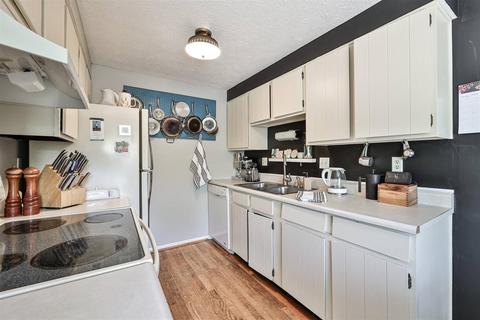 491 Halifax Cir, Cincinnati, OH 45244 photo 9