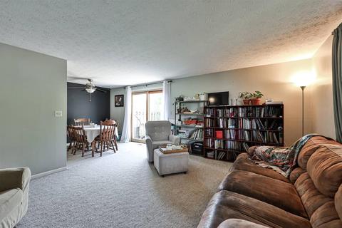 491 Halifax Cir, Cincinnati, OH 45244 photo 4