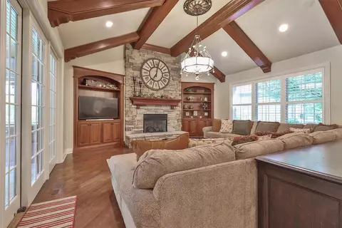 64 Gaslight Ln, Montgomery, OH 45249 photo 6