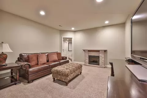 64 Gaslight Ln, Montgomery, OH 45249 photo 22