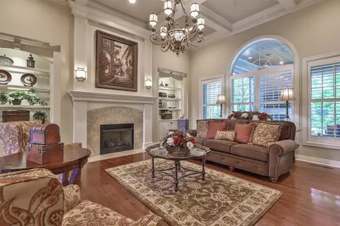 64 Gaslight Ln, Montgomery, OH 45249 photo 4