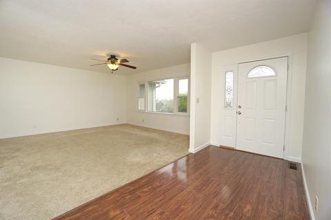 2185 Gardner Rd, Hamilton, OH 45013 photo 3