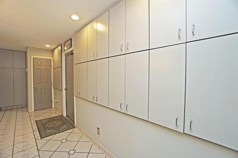 2047 Greenpine Dr, Cincinnati, OH 45231 photo 16