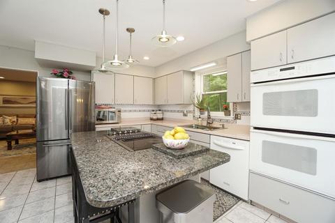 2047 Greenpine Dr, Cincinnati, OH 45231 photo 12