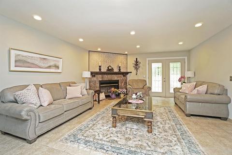 2047 Greenpine Dr, Cincinnati, OH 45231 photo 7