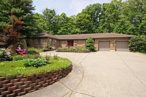 2047 Greenpine Dr, Cincinnati, OH 45231 photo 3