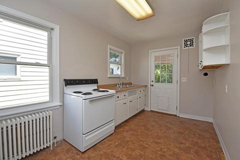 6832 Somerset Dr, Cincinnati, OH 45224 photo 11