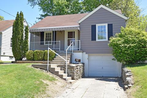 6832 Somerset Dr, Cincinnati, OH 45224 photo 3