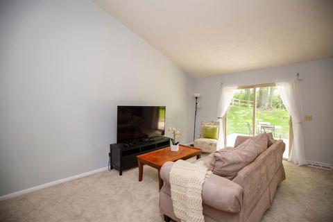 3669 Centurion Dr, Cincinnati, OH 45211 photo 8