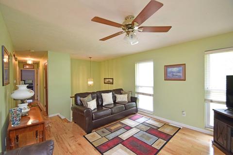 1718 Fallbrook Ln, Cincinnati, OH 45240 photo 5