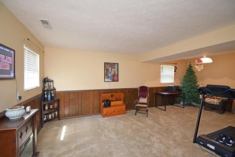 1718 Fallbrook Ln, Cincinnati, OH 45240 photo 20