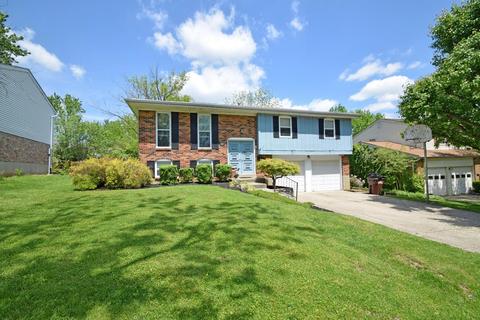 1718 Fallbrook Ln, Cincinnati, OH 45240 photo 2