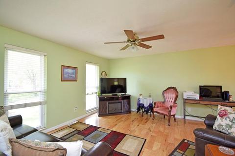 1718 Fallbrook Ln, Cincinnati, OH 45240 photo 4