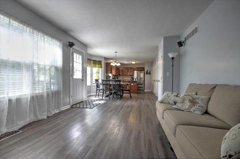 165 Regency Sq, Hamilton Township, OH 45039 photo 7