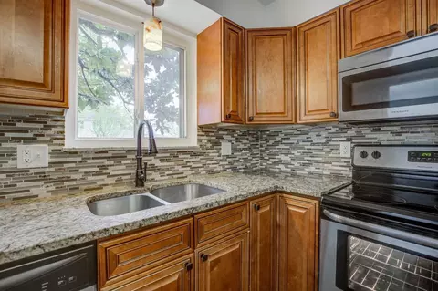 1102 Meadowind Ct, Cincinnati, OH 45231 photo 13
