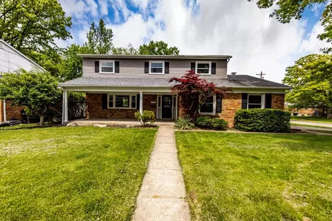 1102 Meadowind Ct, Cincinnati, OH 45231 photo 1