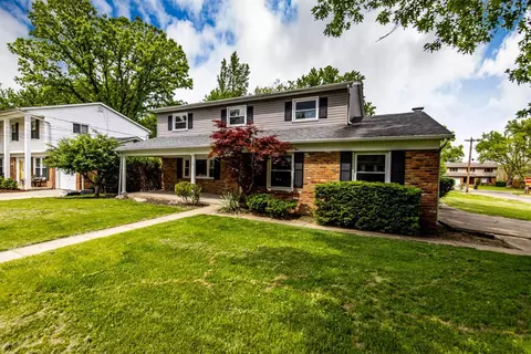 1102 Meadowind Ct, Cincinnati, OH 45231 photo 2