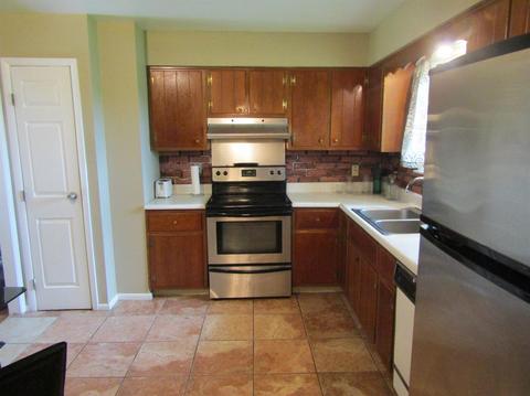 572 Bessinger Dr, Forest Park, OH 45240 photo 4