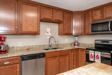 65 Hamlin Dr, Greenhills, OH 45218 photo 20