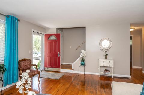 65 Hamlin Dr, Greenhills, OH 45218 photo 10