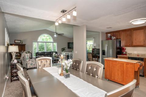 65 Hamlin Dr, Greenhills, OH 45218 photo 13