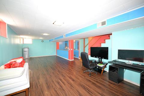 8789 Constance Ln, Cincinnati, OH 45231 photo 13