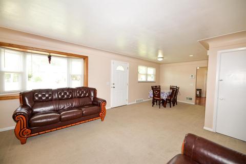 8789 Constance Ln, Cincinnati, OH 45231 photo 3