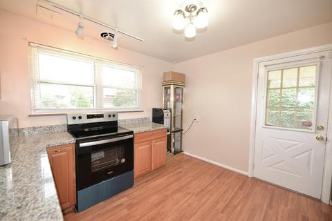 8789 Constance Ln, Cincinnati, OH 45231 photo 5