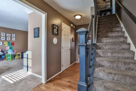 9675 Fallshill Cir, Cincinnati, OH 45231 photo 5
