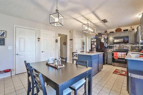 9675 Fallshill Cir, Cincinnati, OH 45231 photo 18