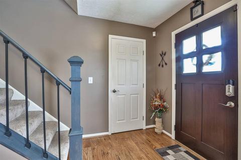 9675 Fallshill Cir, Cincinnati, OH 45231 photo 4
