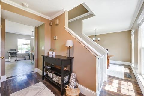 674 Weeping Willow Ln, Hamilton Township, OH 45039 photo 4