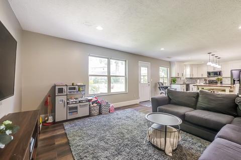 674 Weeping Willow Ln, Hamilton Township, OH 45039 photo 9