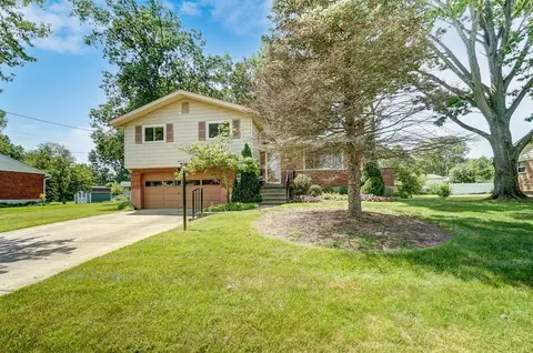 8714 Pringle Dr, Cincinnati, OH 45231 photo 2