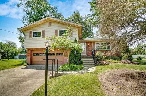 8714 Pringle Dr, Cincinnati, OH 45231 photo 1