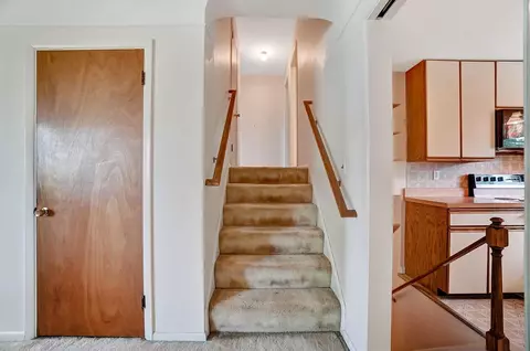 8714 Pringle Dr, Cincinnati, OH 45231 photo 19