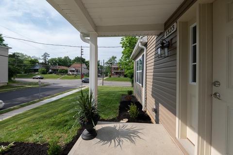 1323 Cedar Ave, Cincinnati, OH 45224 photo 3