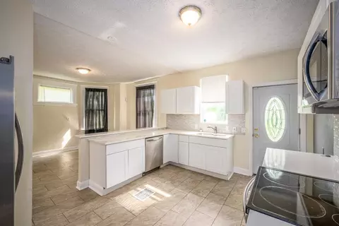 4535 Mitchell Ave, Cincinnati, OH 45232 photo 8