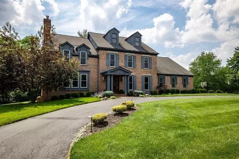 3545 Fawnrun Dr, Evendale, OH 45241 photo 1