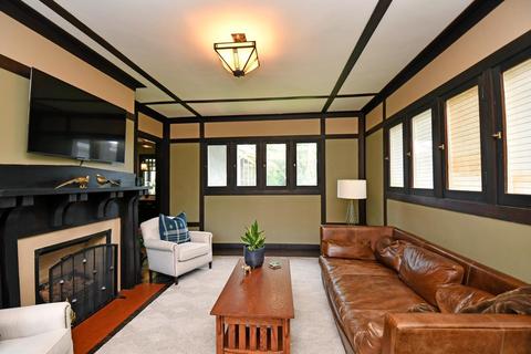 481 Riddle Rd, Cincinnati, OH 45220 photo 4
