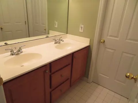 559 Hopper View Blf, Cincinnati, OH 45255 photo 12