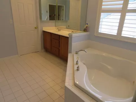 559 Hopper View Blf, Cincinnati, OH 45255 photo 10