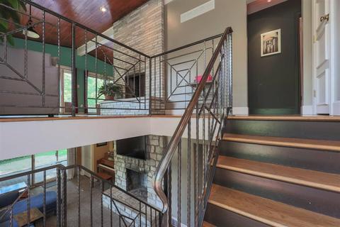 8141 Hopper Rd, Cincinnati, OH 45255 photo 3