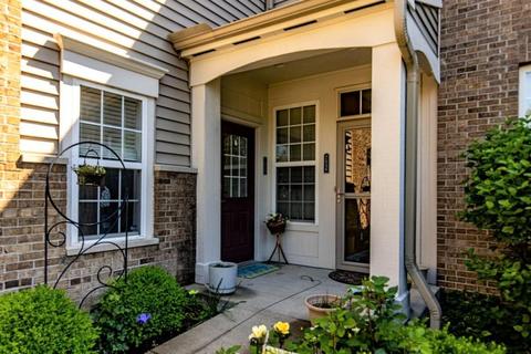7658 Bridge Point Dr, Cincinnati, OH 45248 photo 2