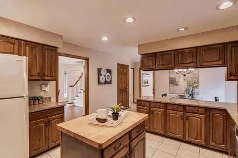 3793 Fallentree Ln, Blue Ash, OH 45236 photo 10